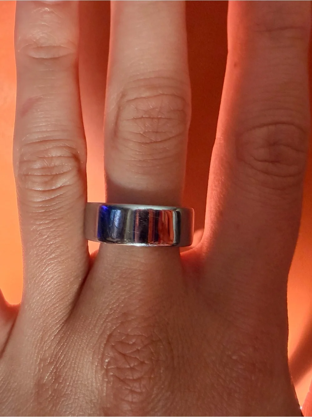 Oura Silver Magnetic Ring Charger with USB-C Cable